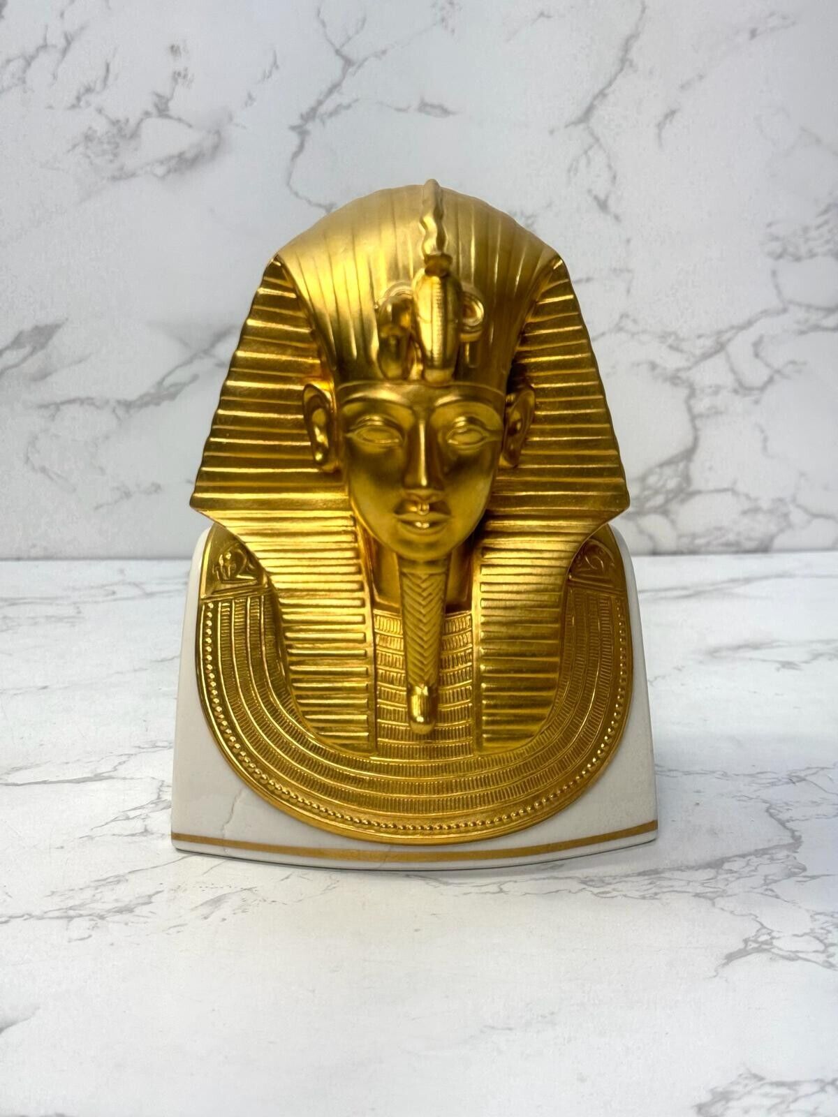 The Gold Mask Of Tutankhamun Lenox 1978 Classic Culture