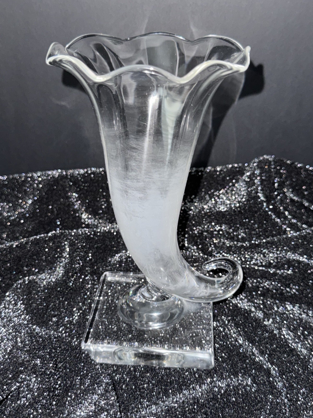 VINTAGE SIGNED STEUBEN CORNUCOPIA HORN OF PLENTY VASE, PARTIALLY SMOKED DESIGN