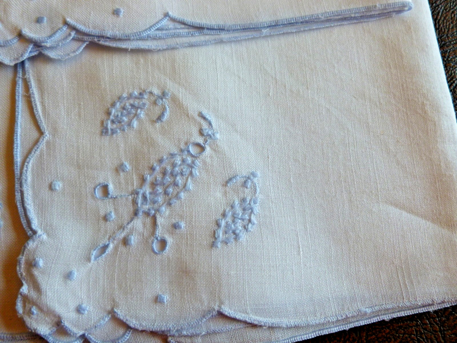 6 VTG Madeira White Linen Cocktail  Napkins Embroidered Grapes
