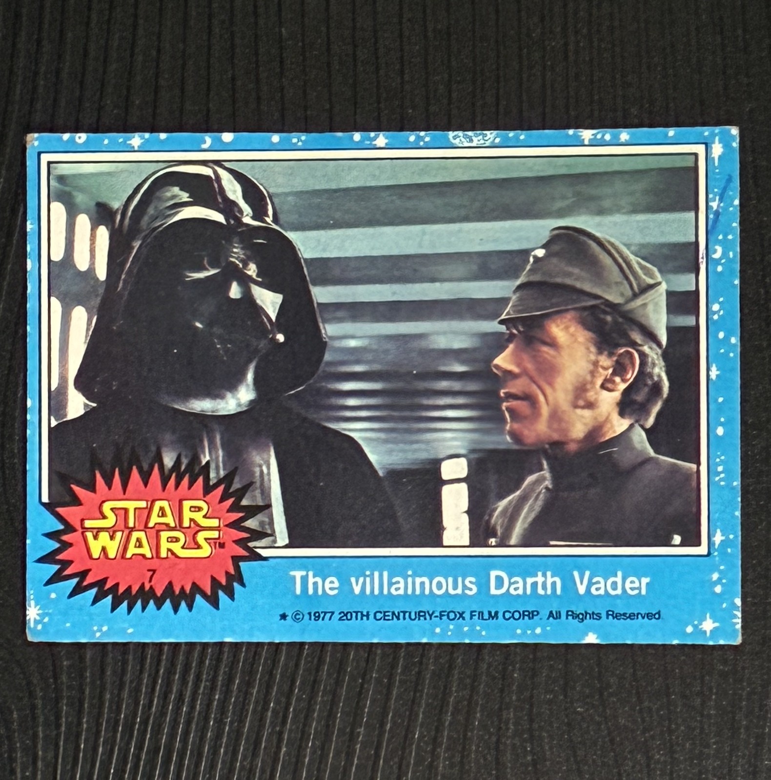 1977 TOPPS STAR WARS SERIES 1 BLUE #7 THE VILLAINOUS DARTH VADER VG