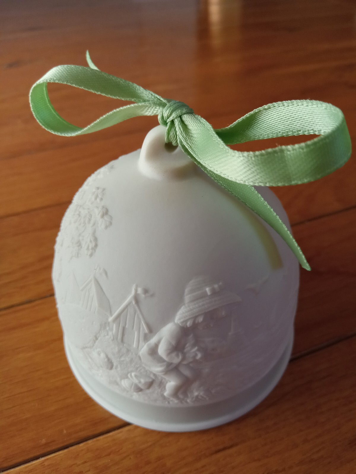 Vintage Lladro 1992 Summer Bell Collectors Society #17614 Mint Green Ribbon