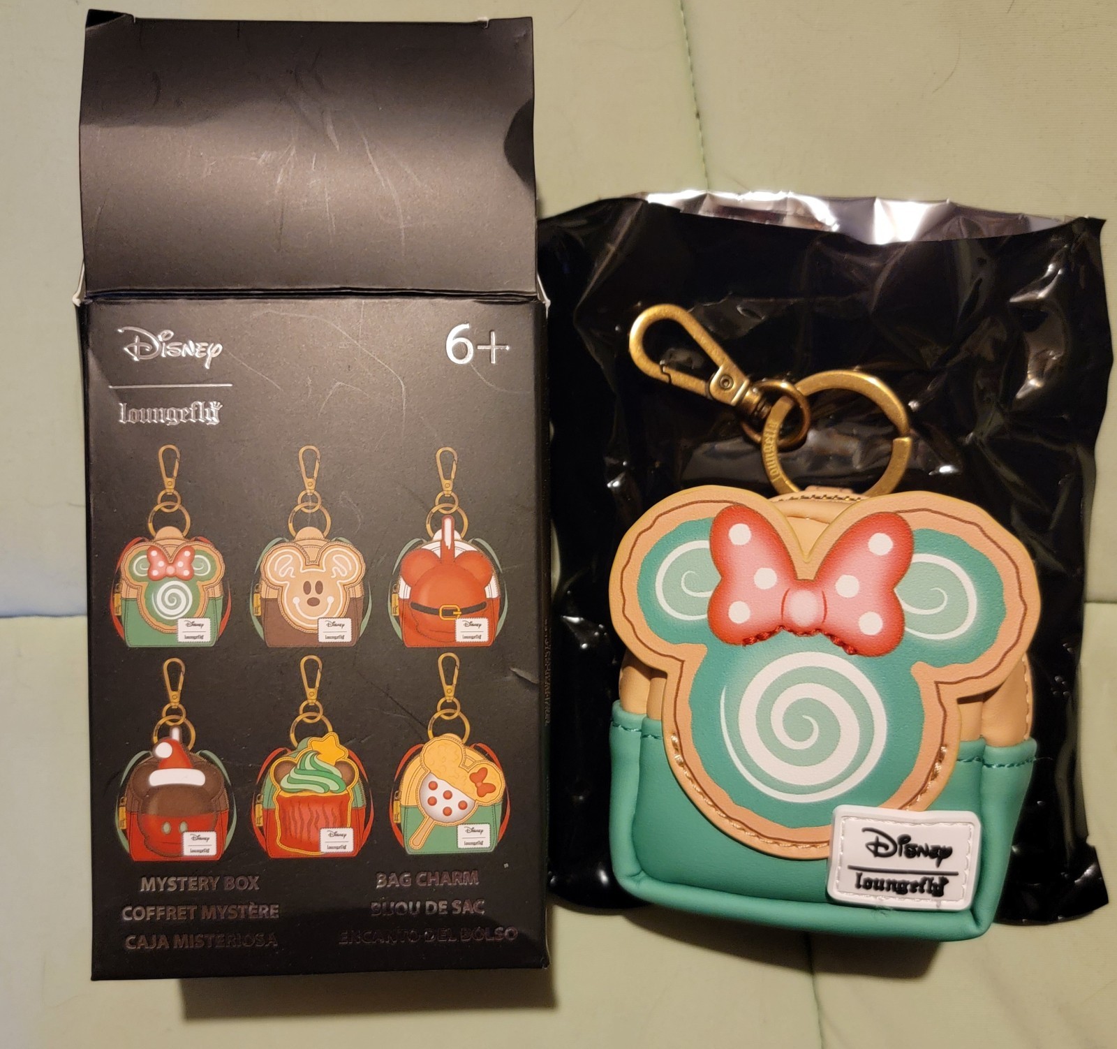 Loungefly Disney Minnie Christmas Sugar Cookie  Charm Coin 3\