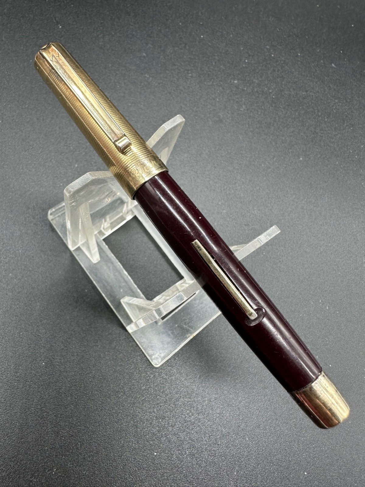 Vintage Eversharp Burgandy Ventura Fountain Pen