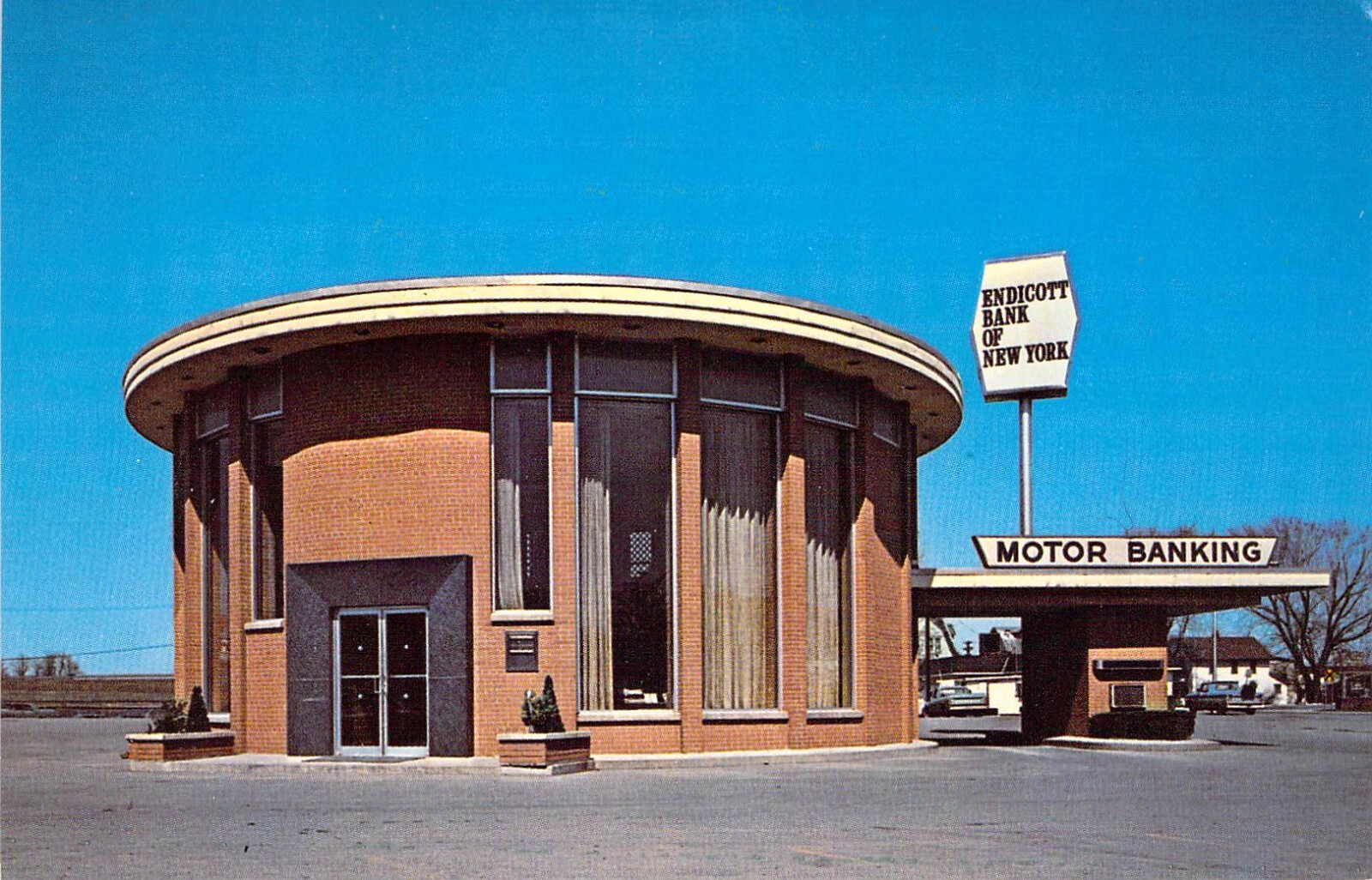 1970 NY Endicott Bank of New York Motor Banking Drive UP Mint Postcard N25