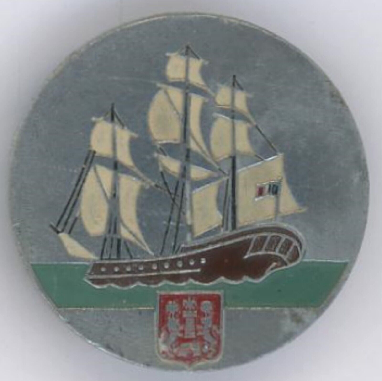 LA BAYONNAISE Marine Nationale torpedo boat Augis Lyon painted badge