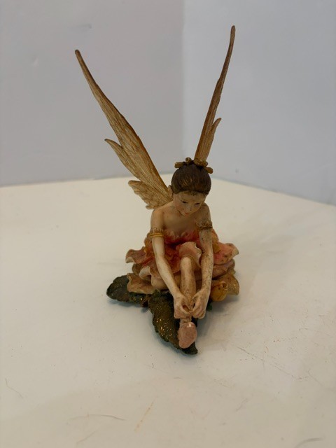 Rare Retired 2004 Faerie Glen Figurine 