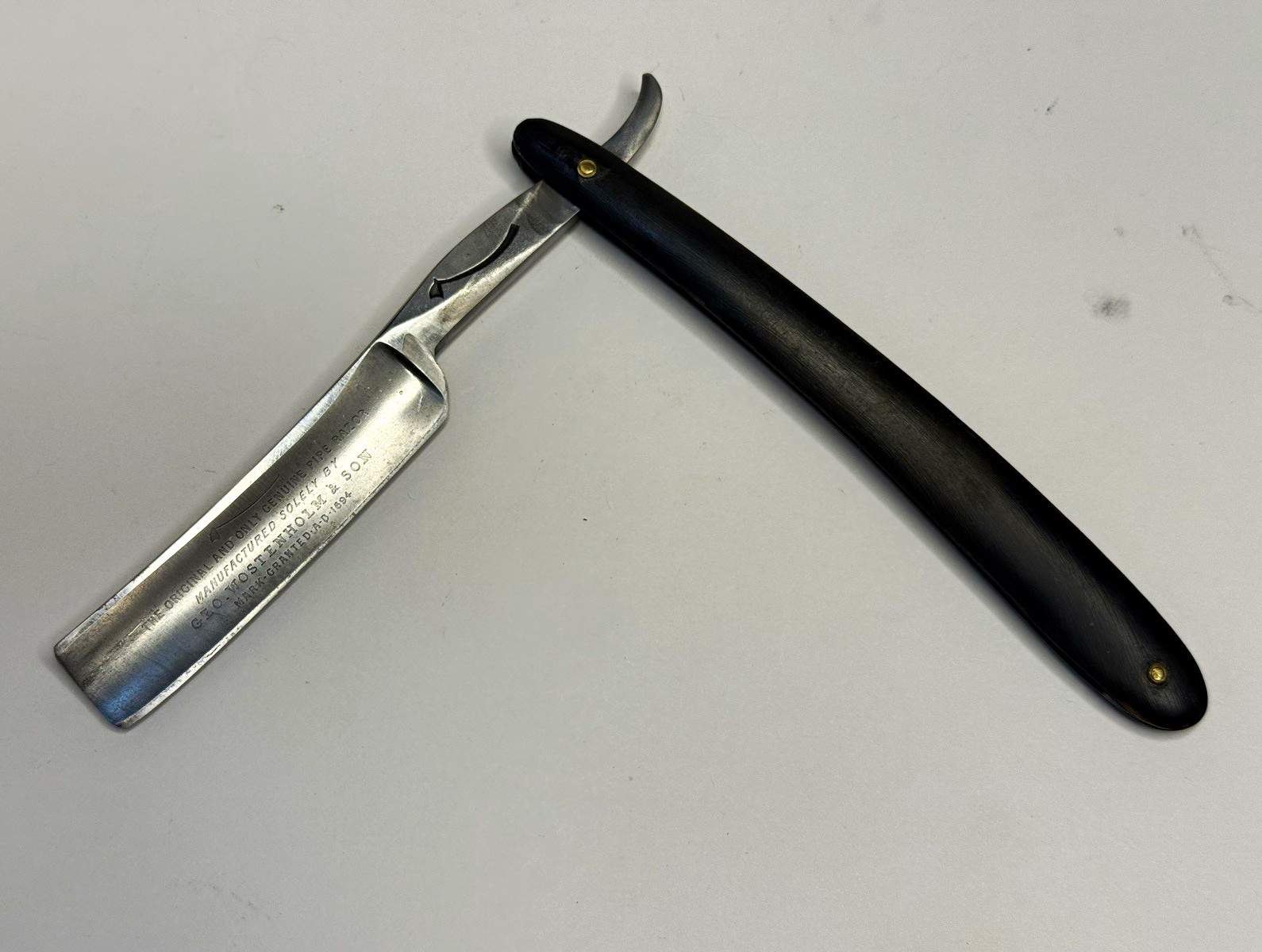 George Wostenholm Genuine Pipe 11/16 Sheffield Straight Razor Shave Ready
