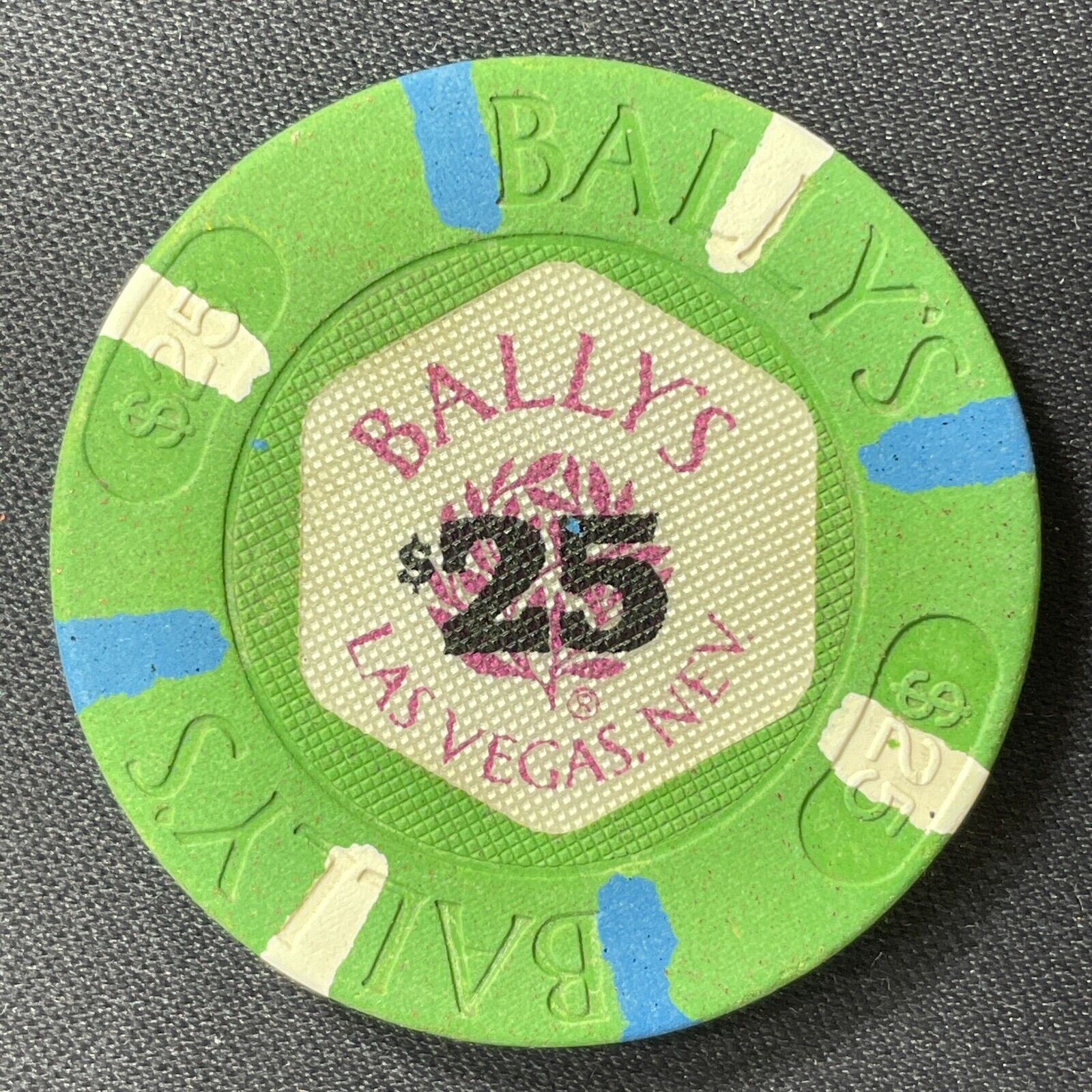 Bally\'s Las Vegas $25 casino chip house chip 1986 obsolete gaming token LV25
