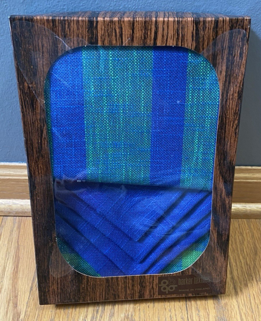 Vintage Barker Textiles Blue Green Plaid Tablecloth 39\