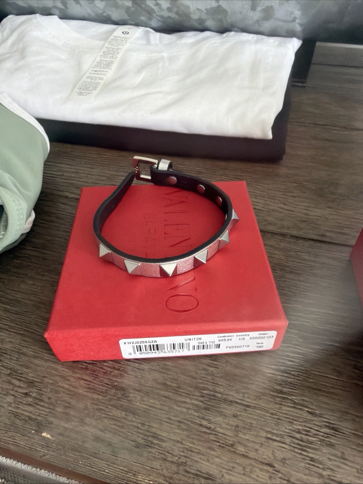 VALENTINO Women Jewelry Studded Leather Bangle Bracelet Limited Edition VHTF Pop