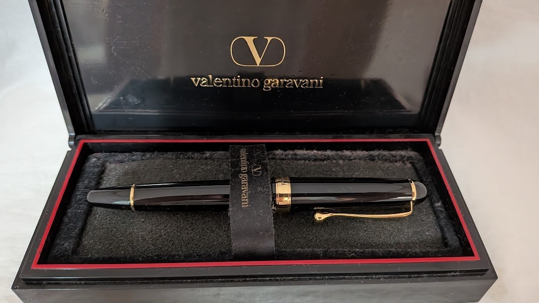 Valentino Garavani Black & Gold Ballpoint Pen W/Box Vintage Ink Out