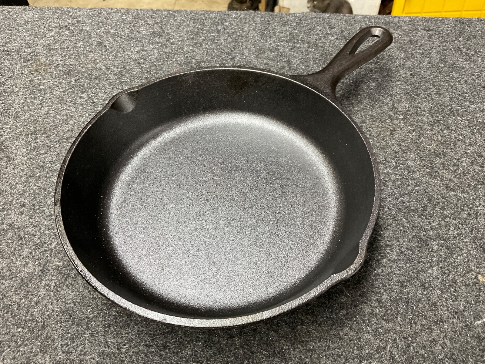 Vintage LODGE Cast Iron Skillet - V9SK  9