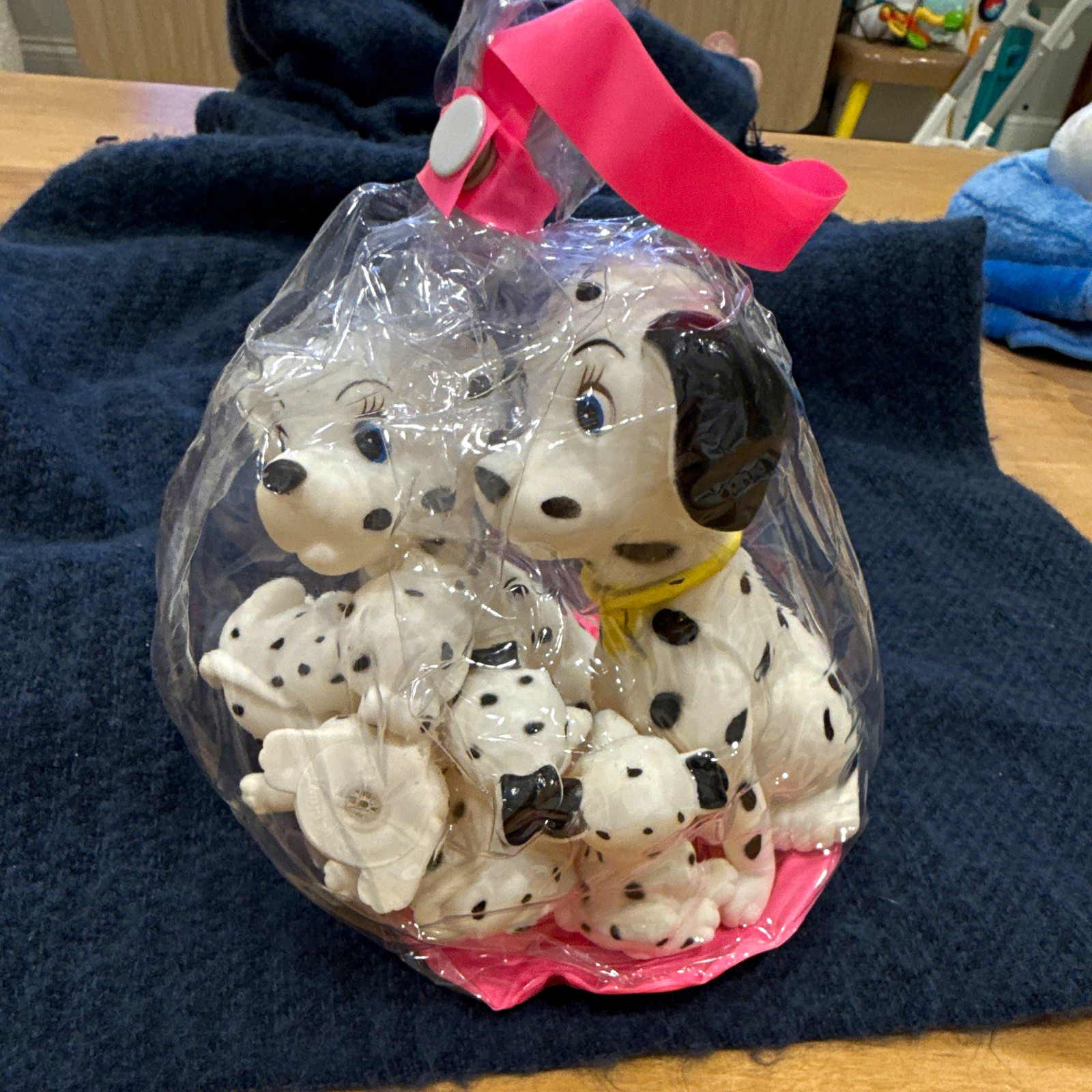 Disney 101 Dalmatians Dalmatian Dogs Figurine Set in Bag, 3\