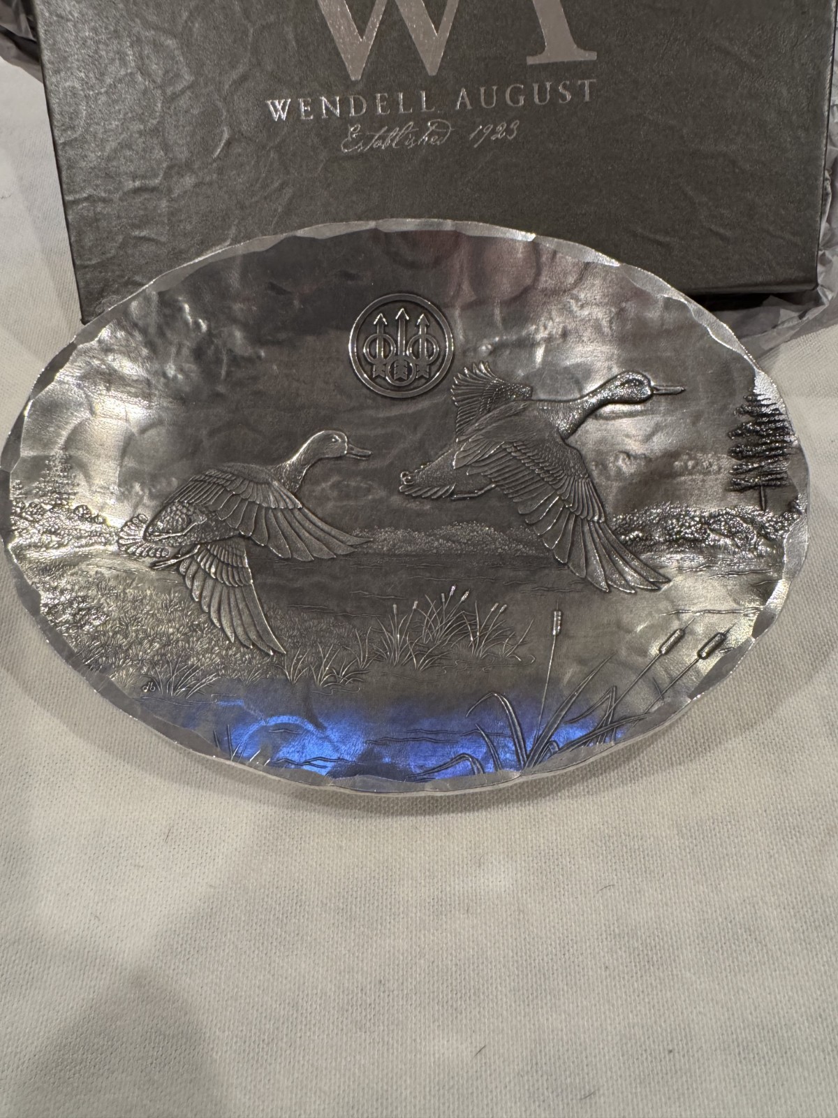 Wendell August Forge Hammered Aluminum Duck & Beretta Tray/Dish (New) Aprx 8