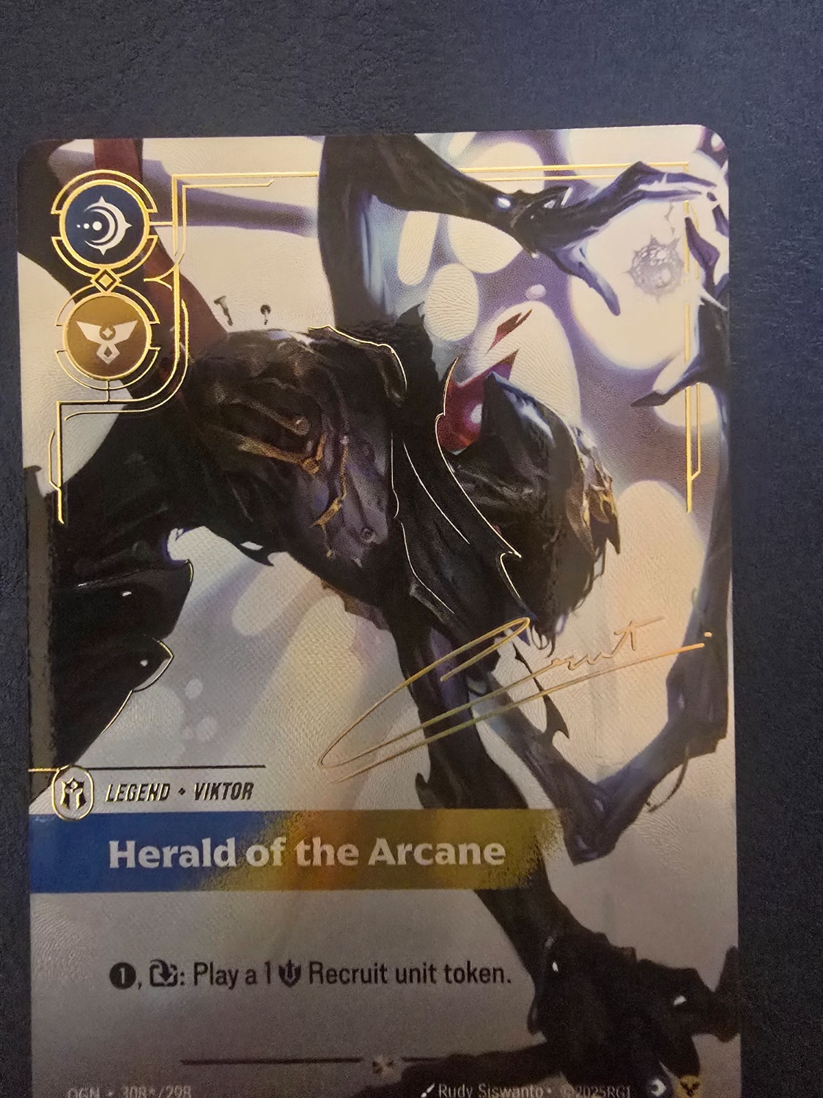 2025 Riftbound Viktor OGN 308*/298 Over-numbered Signature English