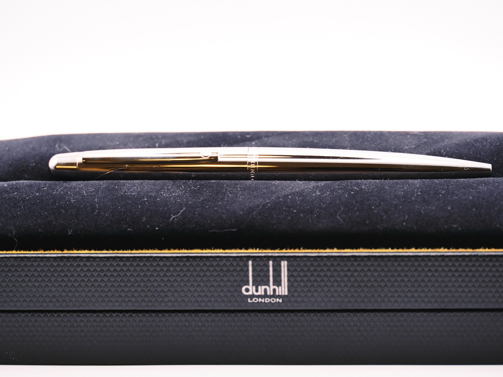 Vintage Dunhill AD1800 platinum mirror finish ballpoint pen
