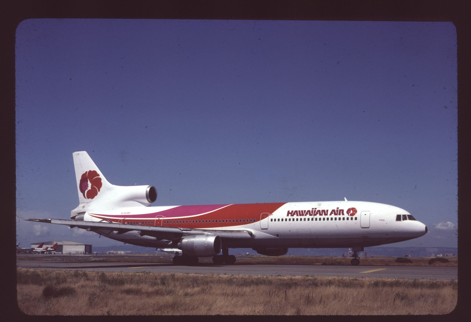 Orig 35mm airline slide Hawaiian Air L-1011-50 N762BE