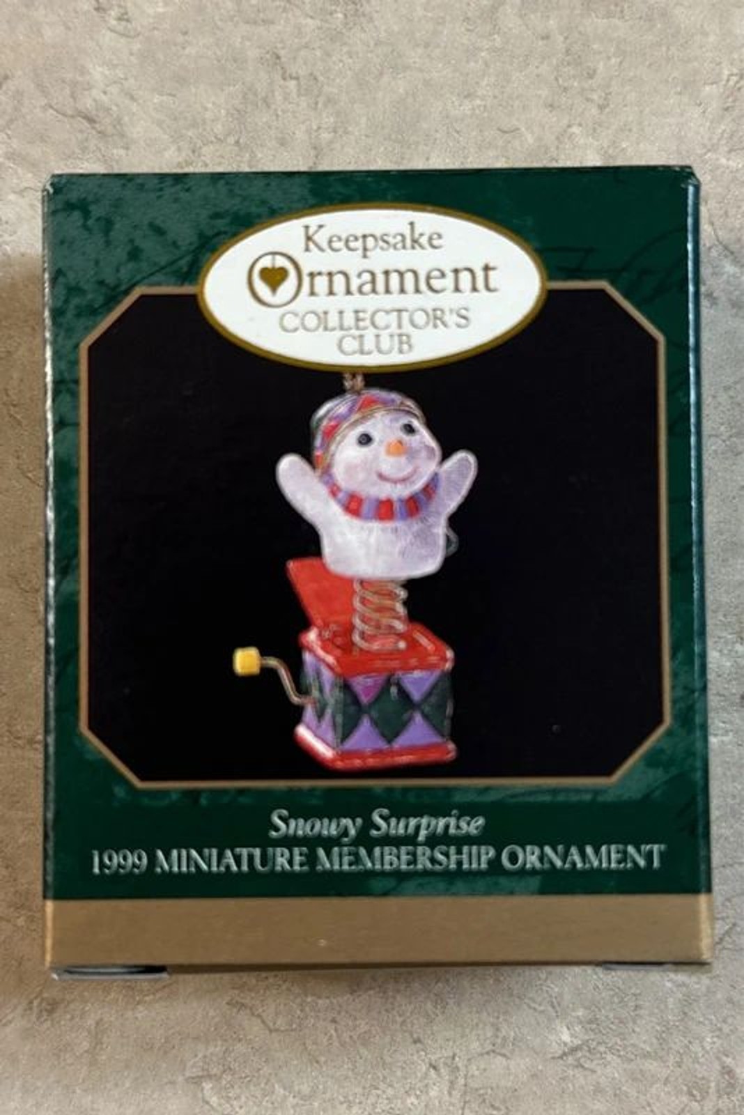 Hallmark Keepsake Mini Ornament Vintage 1999 Snowy Surprise Hallmark Keepsake Mini Ornament Vintage 1999 Snowy Surprise
