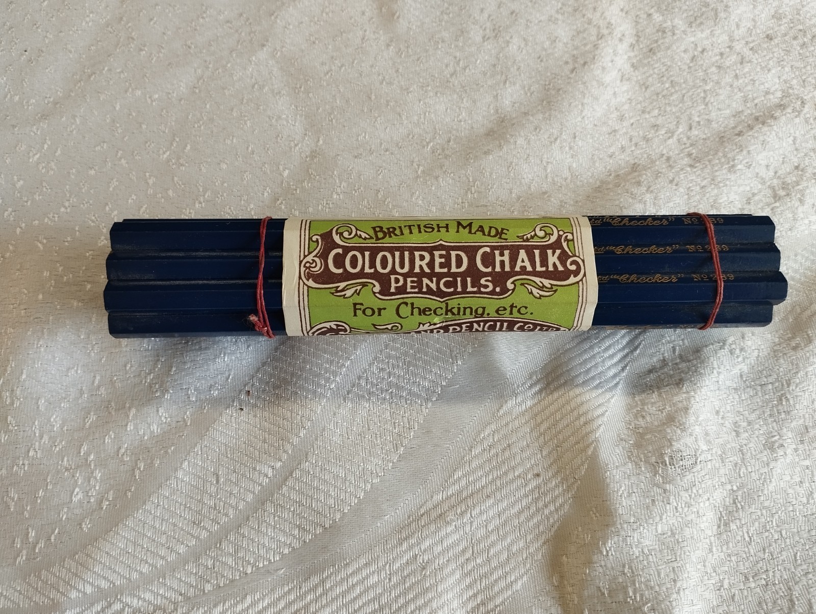 12 VINTAGE CUMBERLAND  British Made COLOR  Pencils In Original BANDEROL