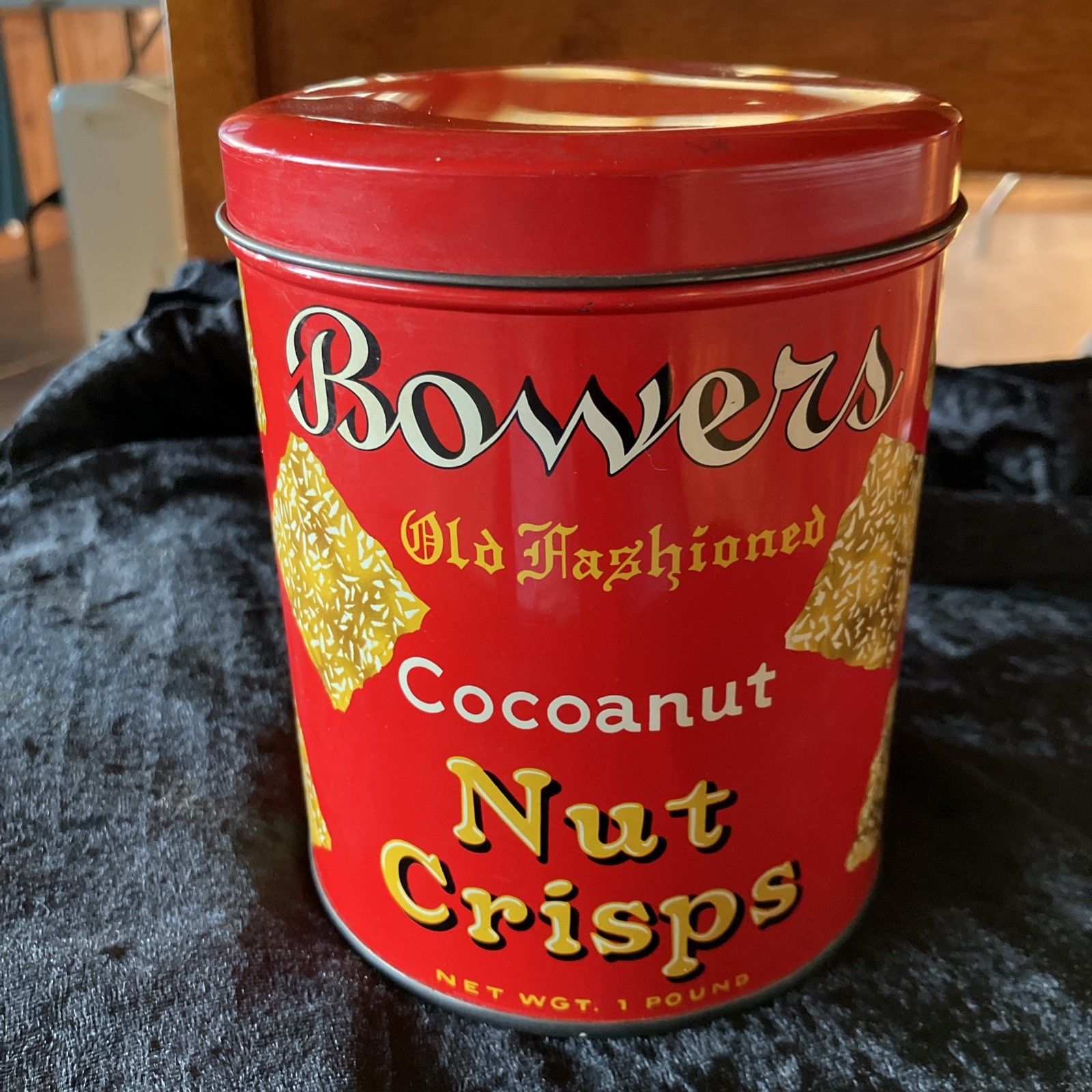 1950s Vintage Bowers Old Fashioned Cocoanut Nut Crisps Tin Advertising