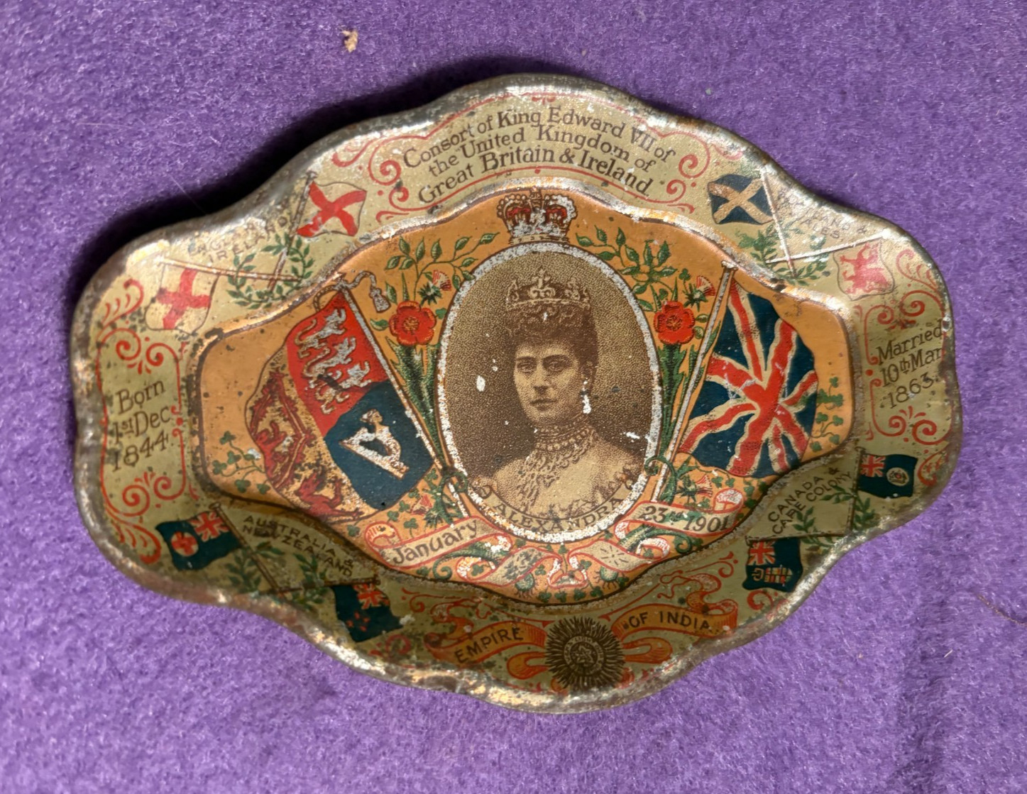 1911 Queen Mary Ship Tray With Alexandria picture in middle 4.5 
