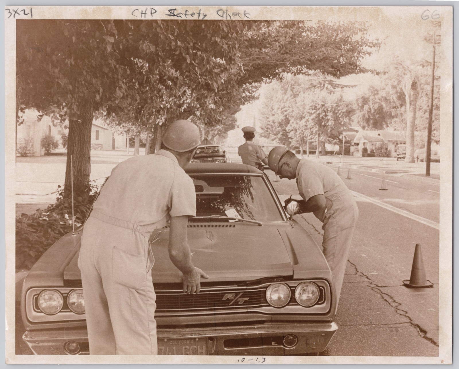 c. 1960\'s Press Photo 1968 Dodge Coronet R/T Highway Inspection Vintage B&W