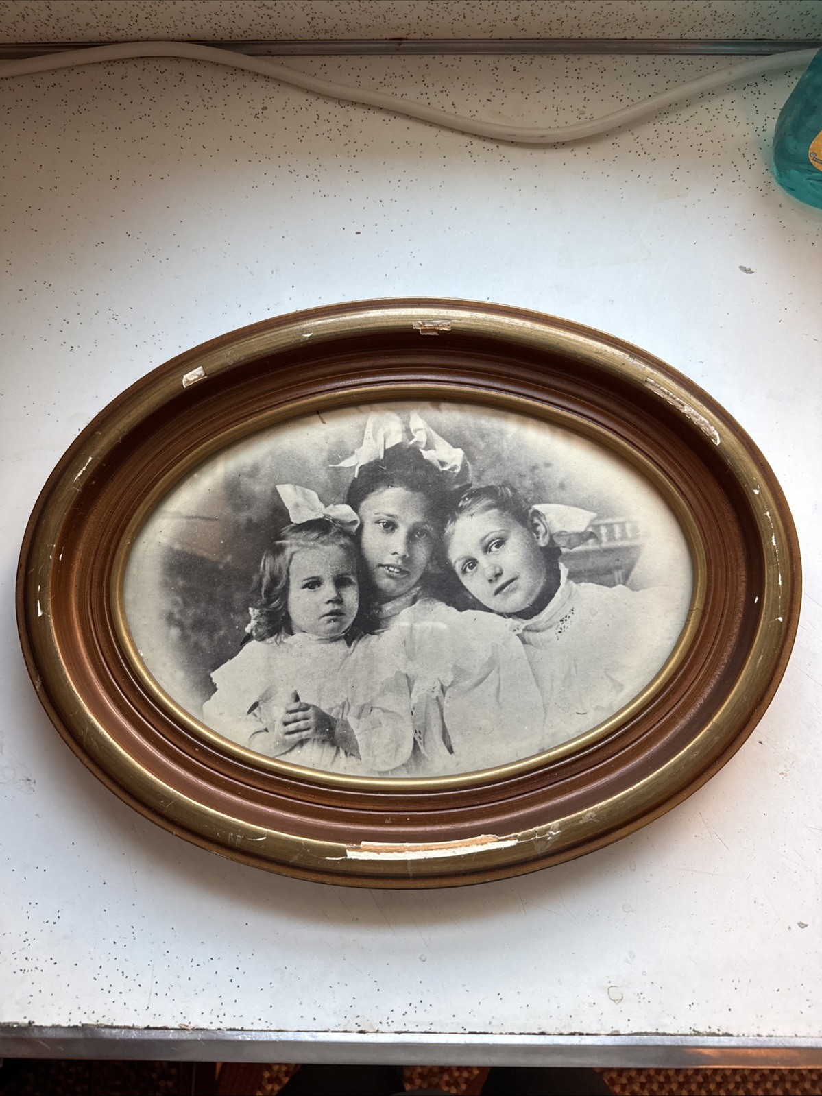 Vintage Frame Oval