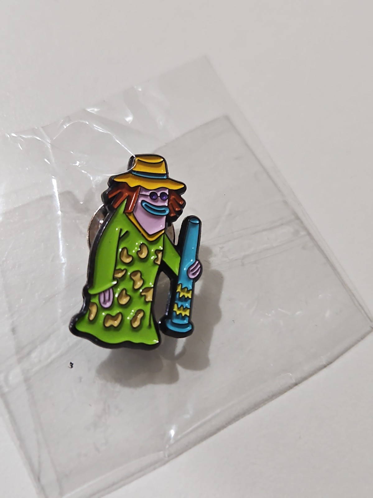 RARE SOLD OUT SpongeBob  didgeridoo Player Pin