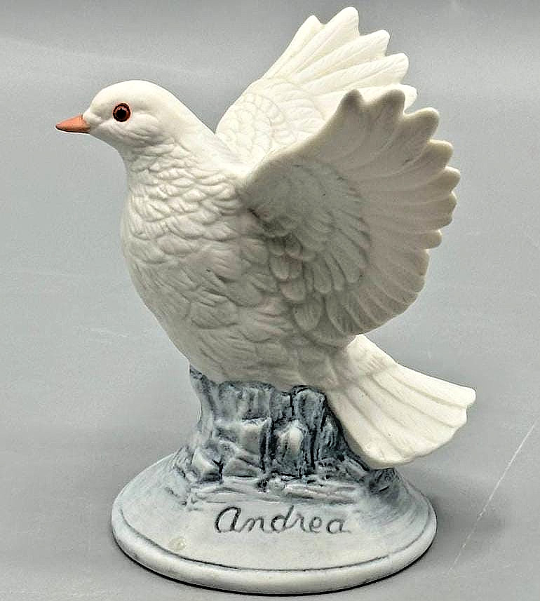 Vintage 1988 Andrea by Sadek White Dove Bisque Porcelain Figurine #8173 Japan