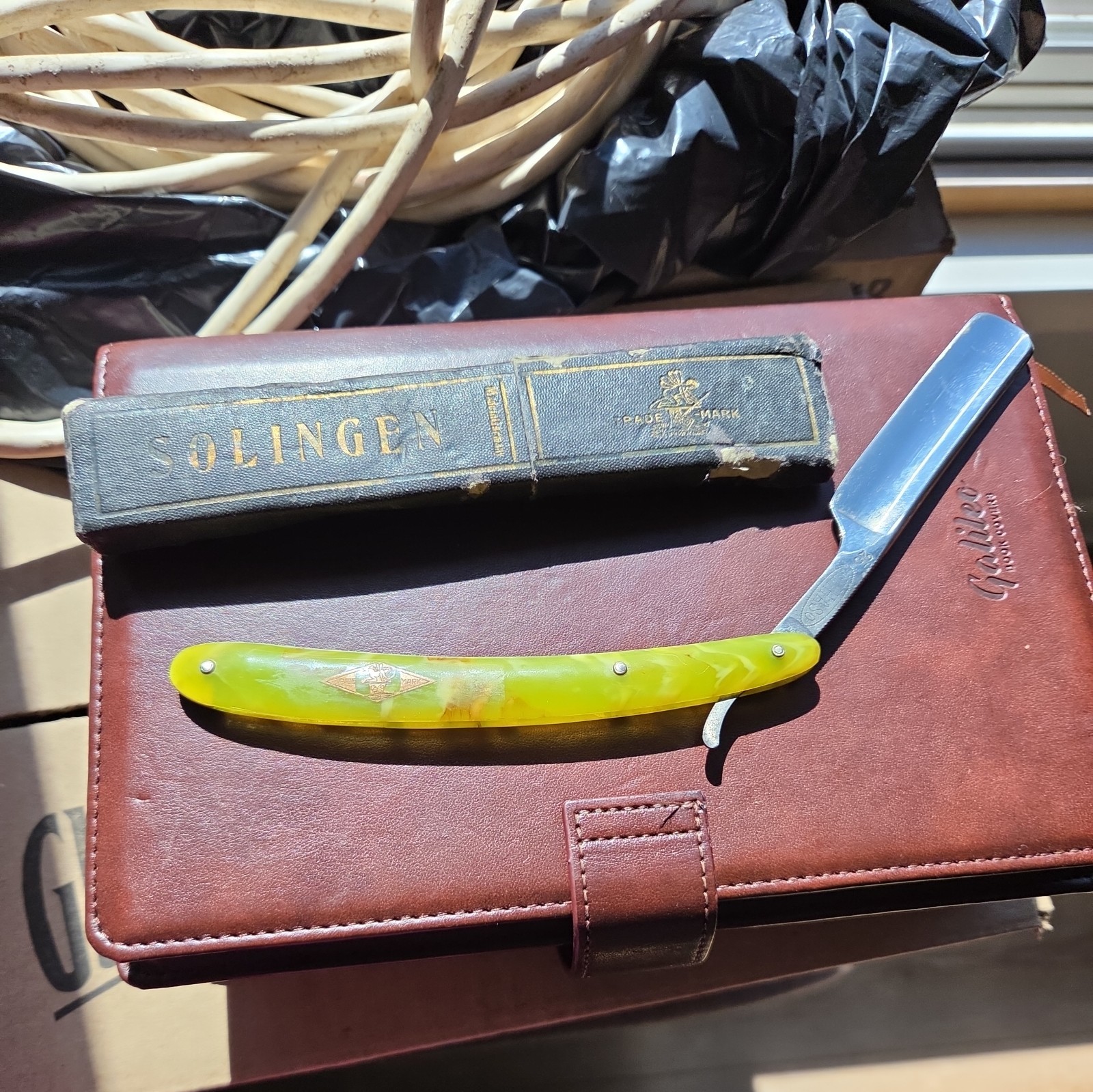 Vintage Klihaso 25 Solingen Straight Razor Premium 3-Pin Dorko Mermaid Scale Box