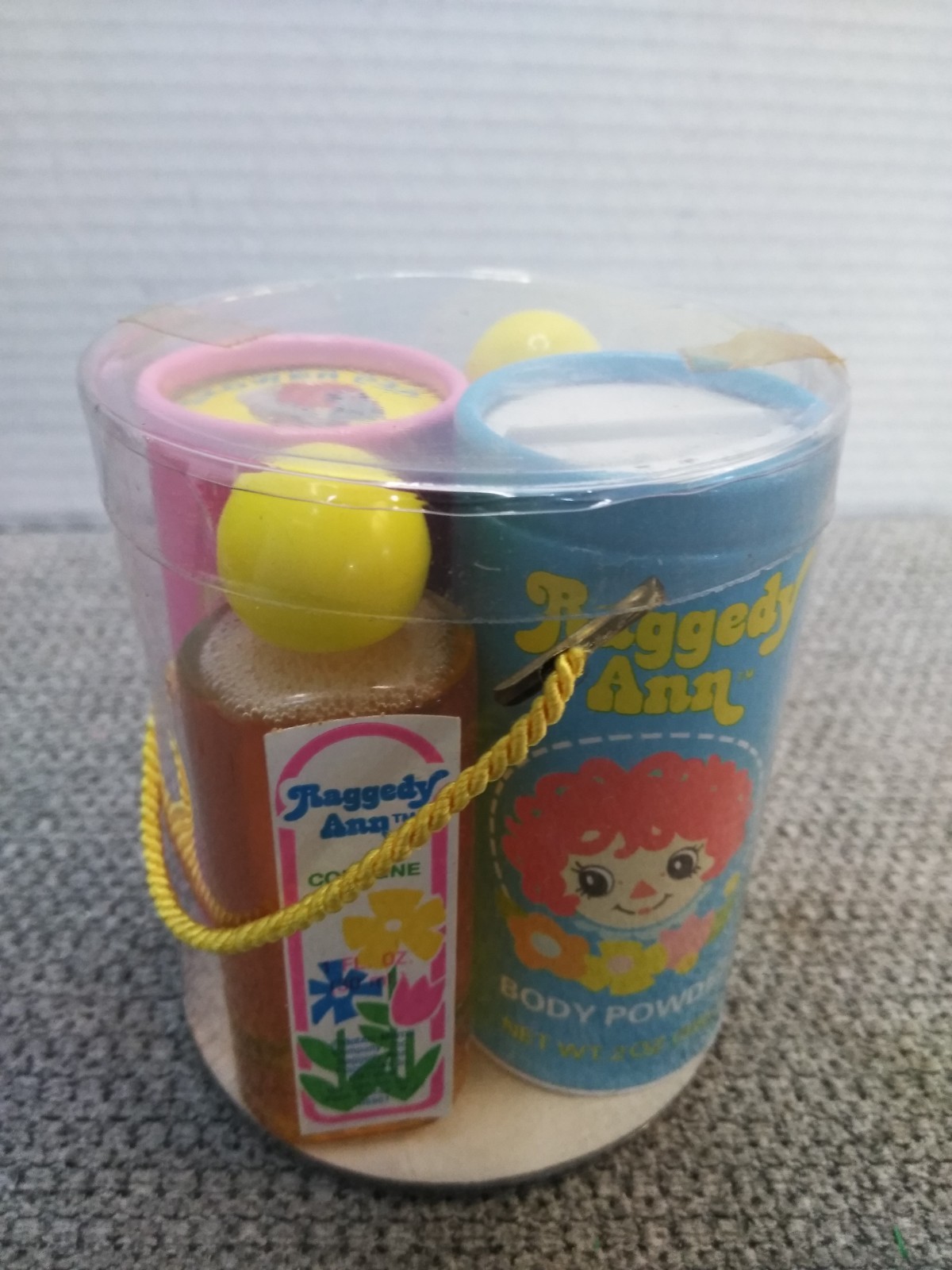 VTG 1982 Raggedy Ann BEAUTY FOURSOME, COLOGNE, LOTION , BODY POWDER  SHOWER CAP