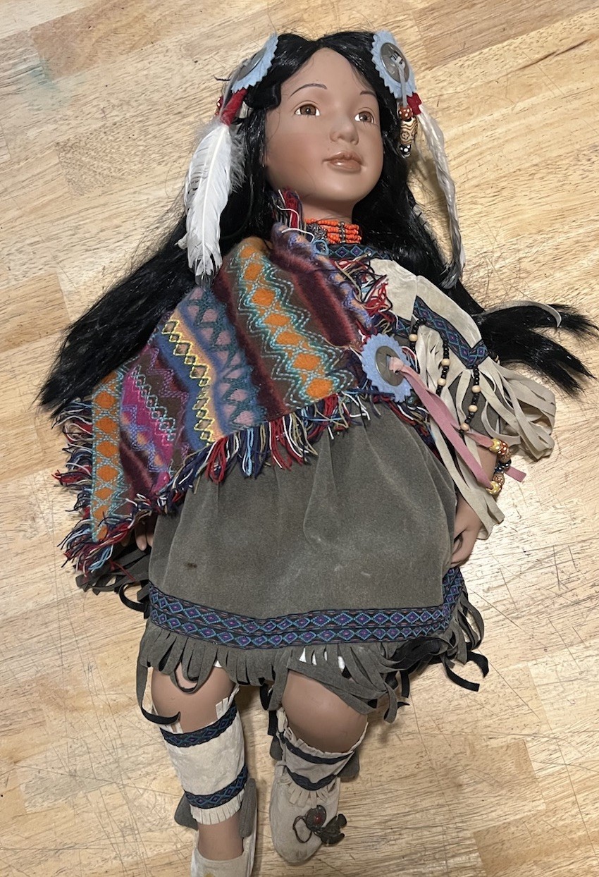 Native American Plains Indian Doll - lovely beading, excellent, special