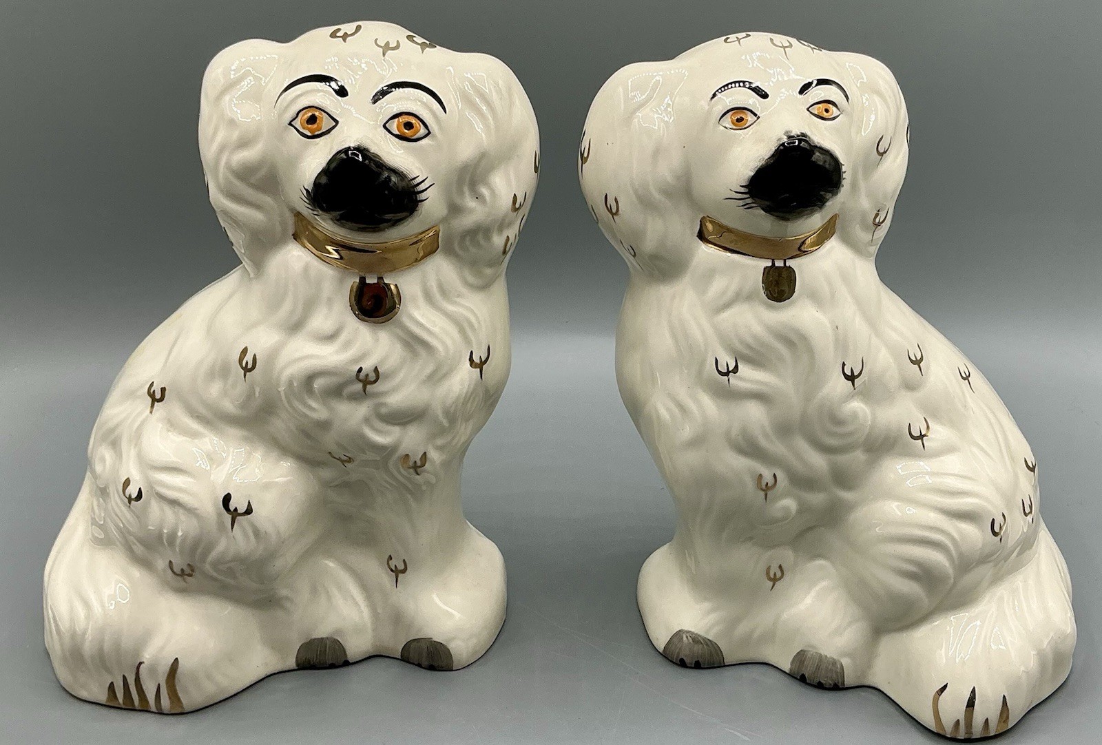 Gorgeous Rare English Beswick Staffordshire White & Gold Spaniel Mantle Dog Pair