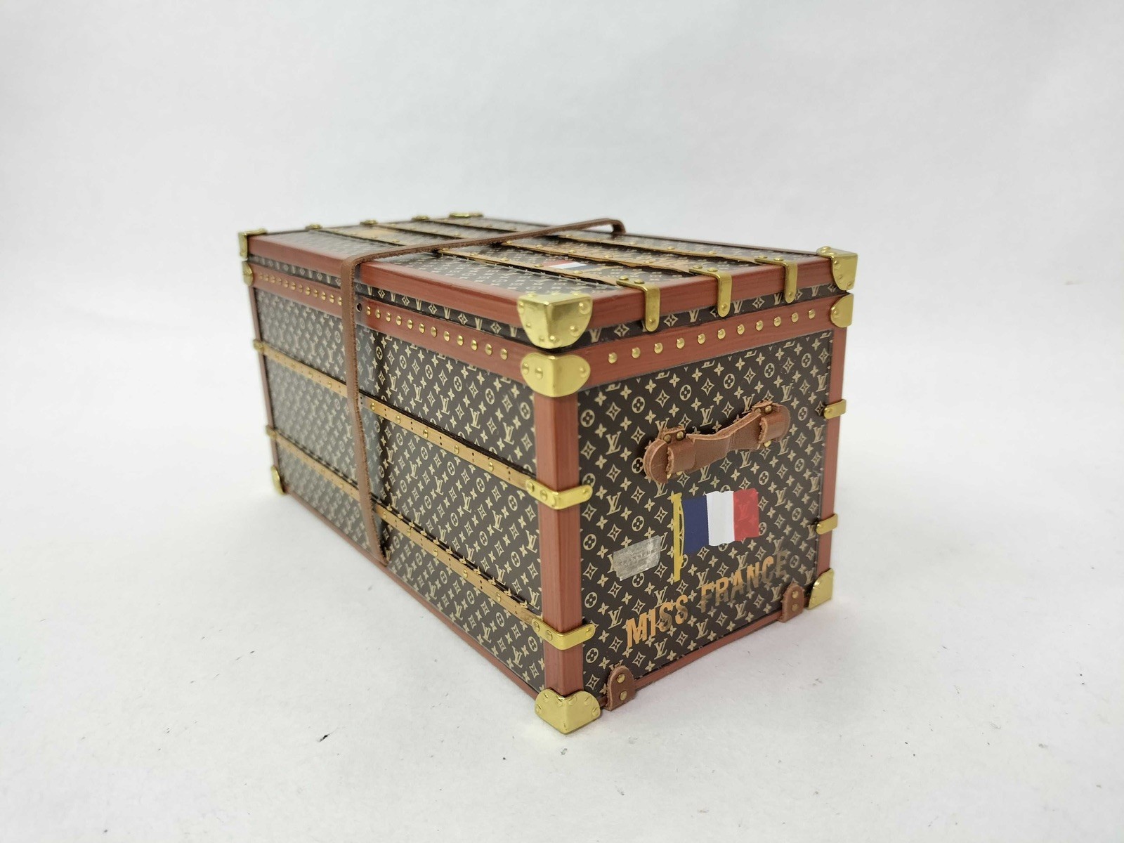 LOUIS VUITTON Novelty Miss France Trunk Object Figurine paperweight  