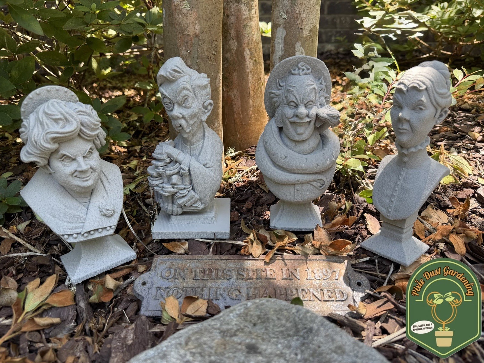 Disney haunted mansion Garden Statue Set Busts Uncle Jacob Dread Decor Cemetery