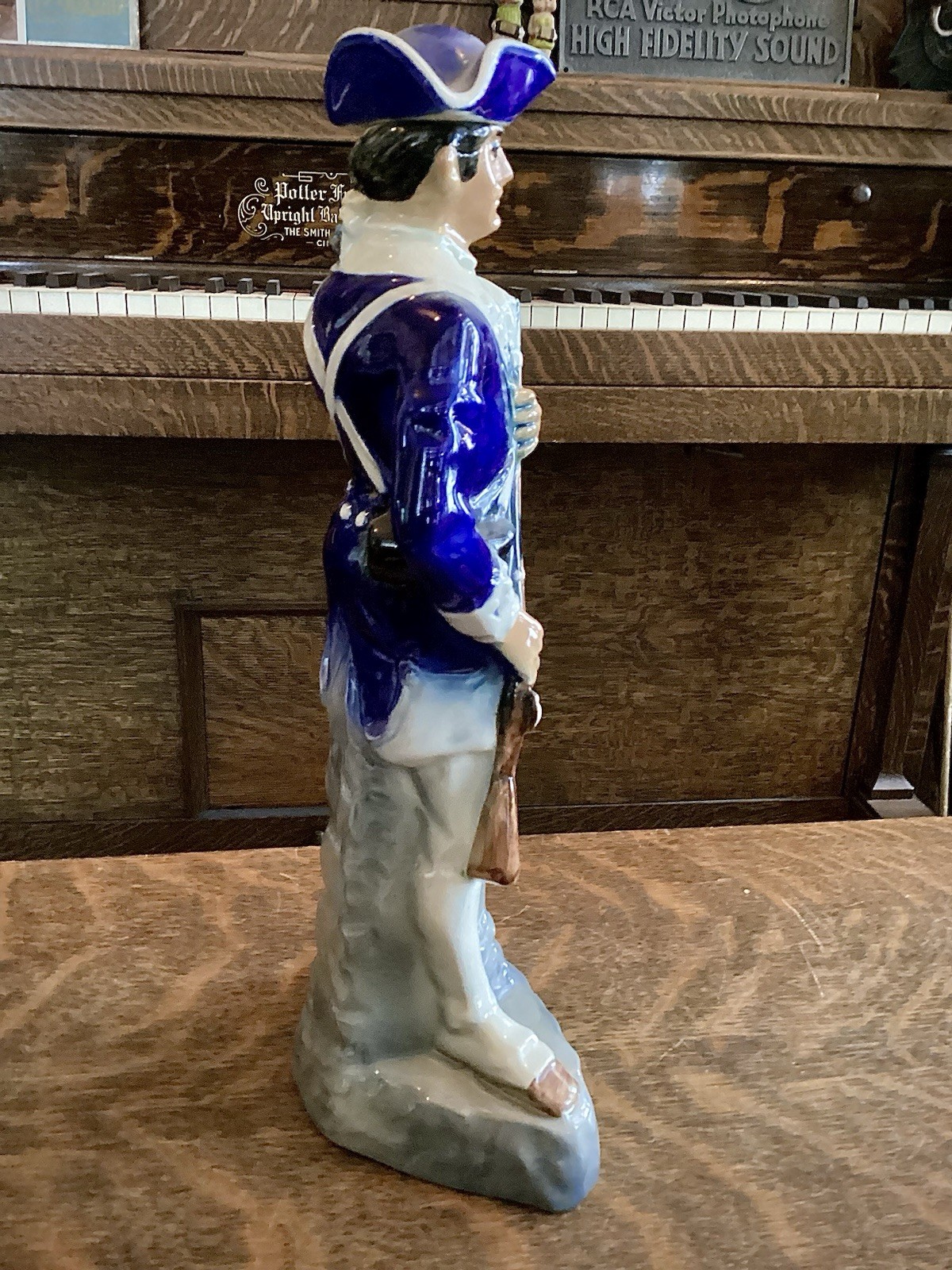 Vintage 1975 Ezra Brooks Whiskey Decanter Minuteman Heritage China Bottle 185