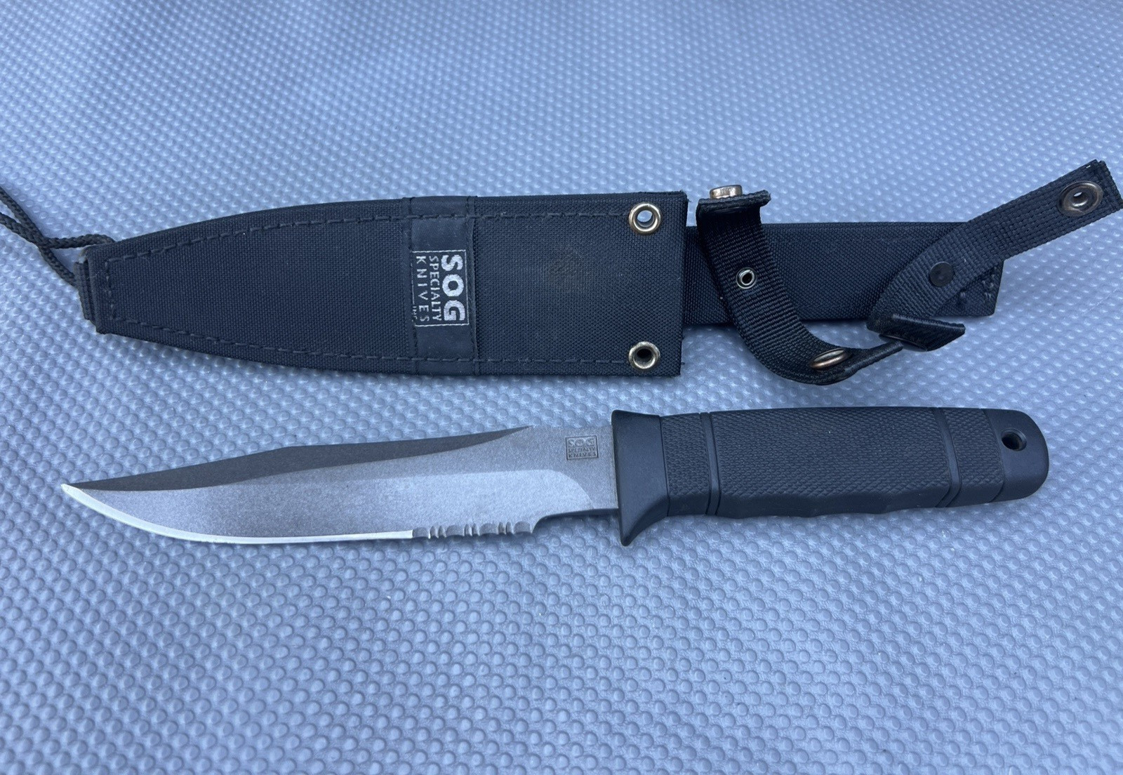 Vintage SOG SEAL 2000 Fixed 7\