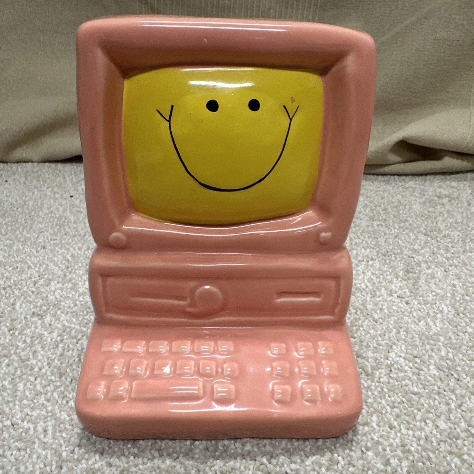 Vintage Pink Ceramic Computer Piggy Bank Retro Smiley Happy Face Monitor PC 90s