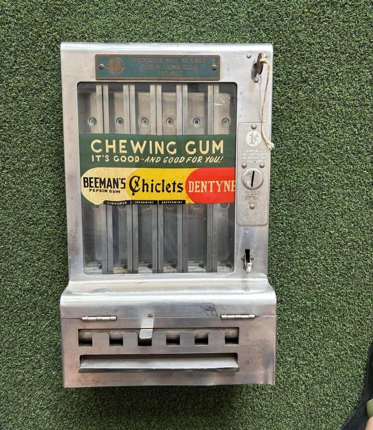 Vintage 1¢ Gum Vending Machine – Beeman’s Chiclets Dentyne – With Key – As Found