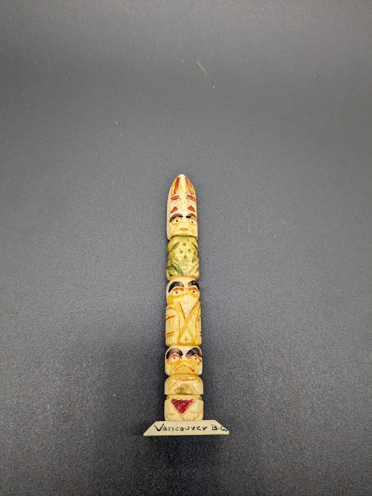NWC VINTAGE c1950 BONE *TOTEM POLE* - 4-1/4\ NWC VINTAGE c1950 BONE *TOTEM POLE* - 4-1/4\