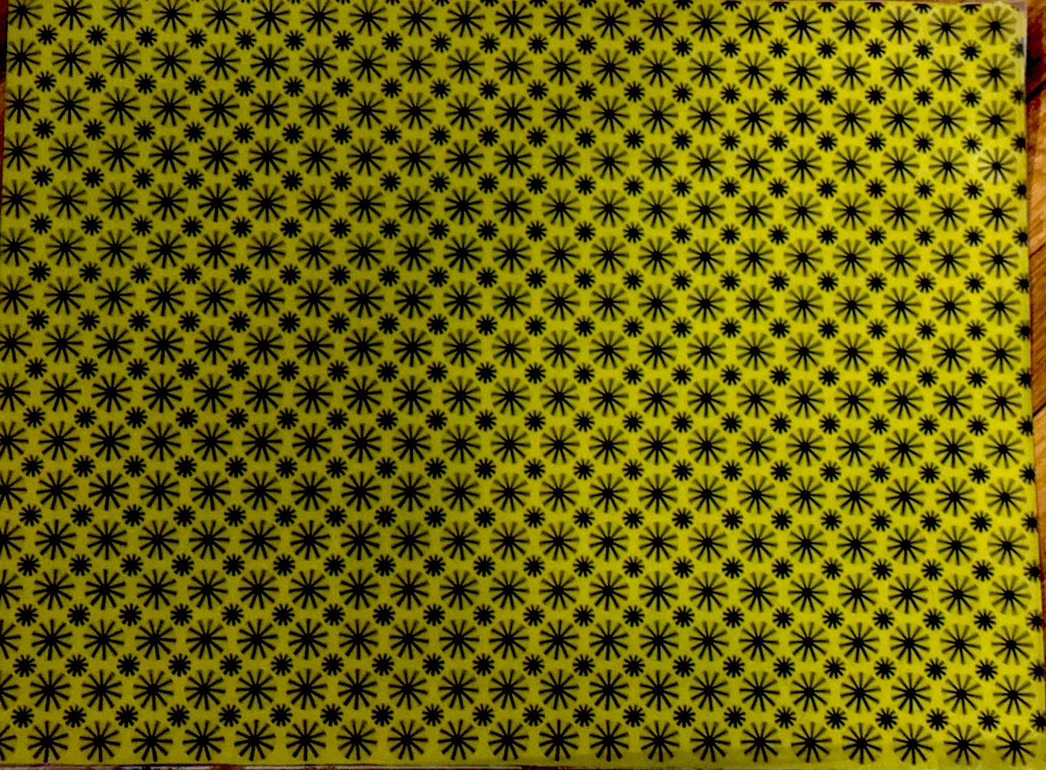 Vtg Vari Vue Lenticular soft vinyl Yellow black spinning gears WOW NOS 20x15”