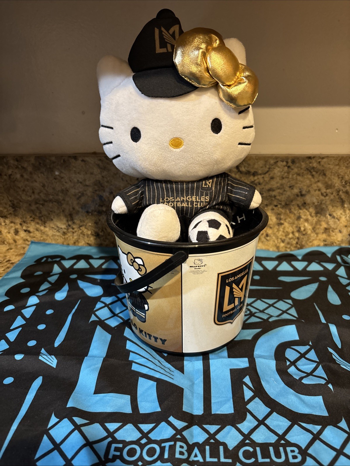 LAFC HELLO KITTY PLUSH, POPCORN BUCKET LIMITED EDITION SET NEW Blue Bandanna.