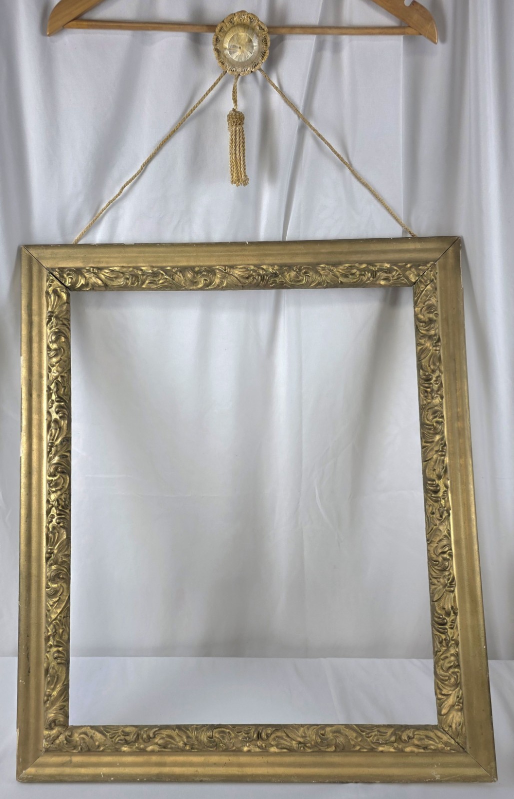 Antique 19th Century Wooden Gilded Gold Ornate Picture Frame w/Hanging Rope