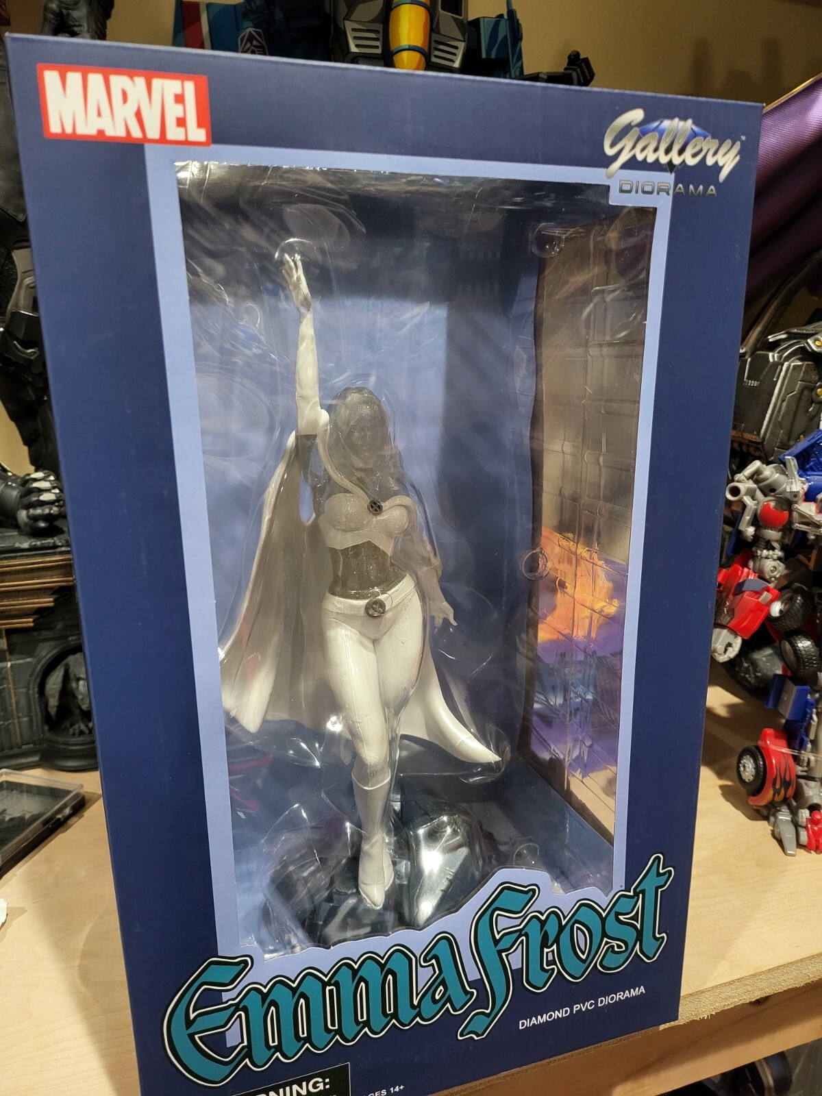Diamond Select Marvel Gallery X-Men Emma Frost Statue ***IN-STOCK***