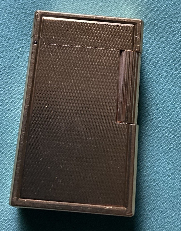 ST DUPONT LIGHTER DE PARIS MADE IN FRANCE --LIGNE 1. INSCRIBED INITIALS/WORKING