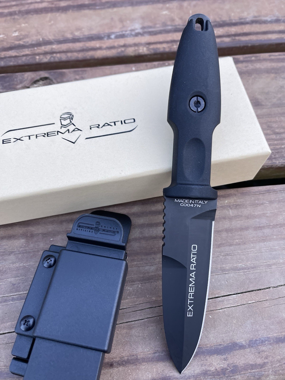 Extrema Ratio Pugio SE Fixed Knife Bohler N690 Steel Spear Point Blade