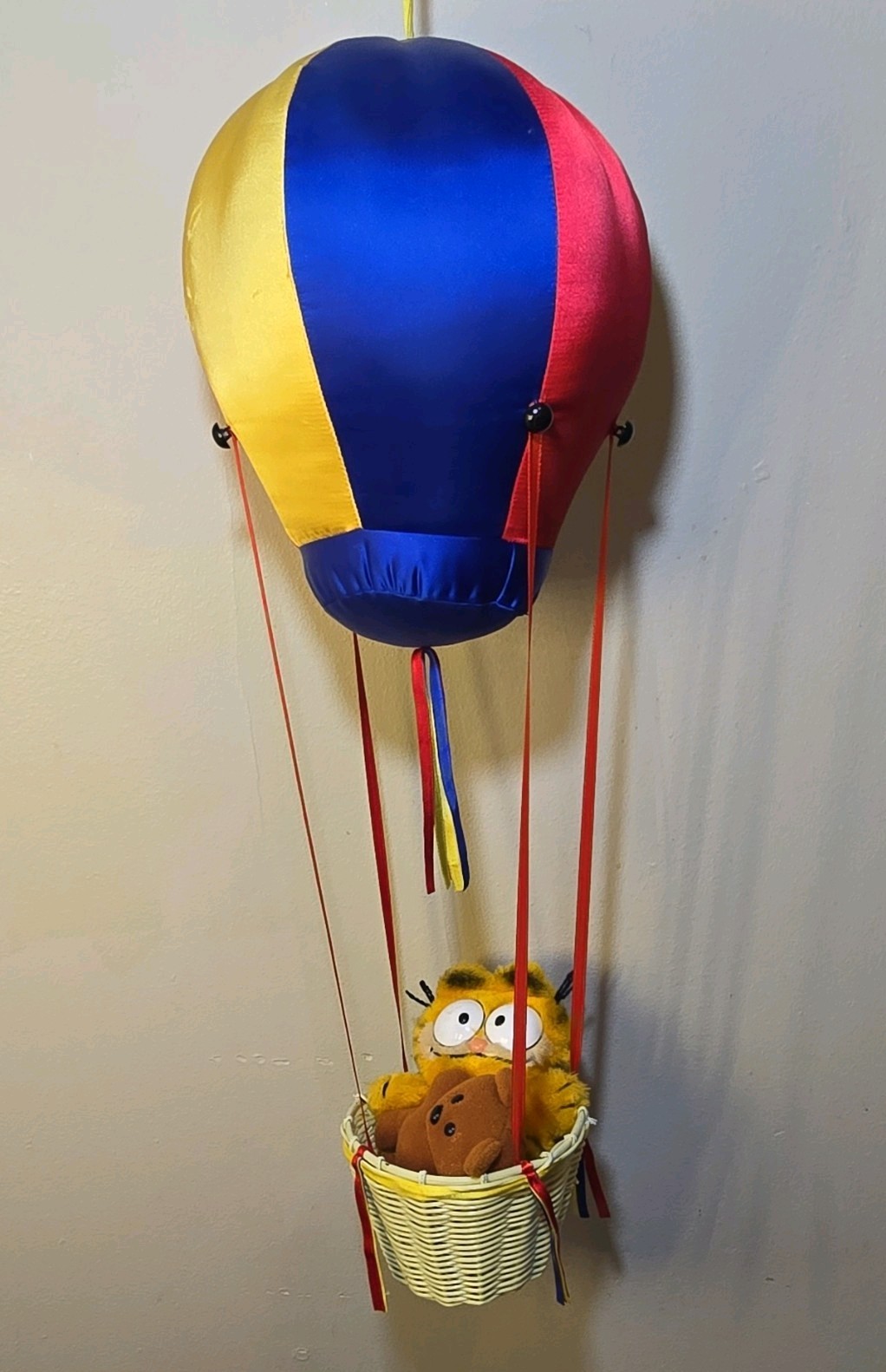 Garfield and POOKY Up Up Up and Away Hot Air Ballon 1980s Vintage Plush Toy