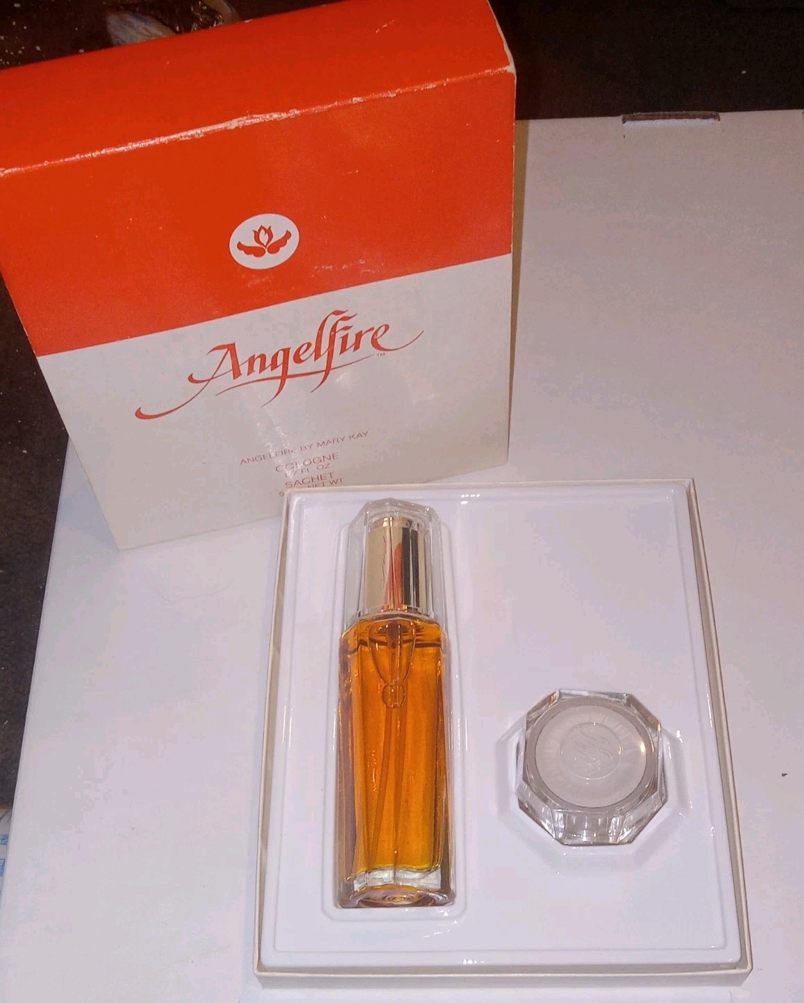 Mary Kay ANGELFIRE Rare Cologne Perfume Gift Set Spray Sachet New Gift for her