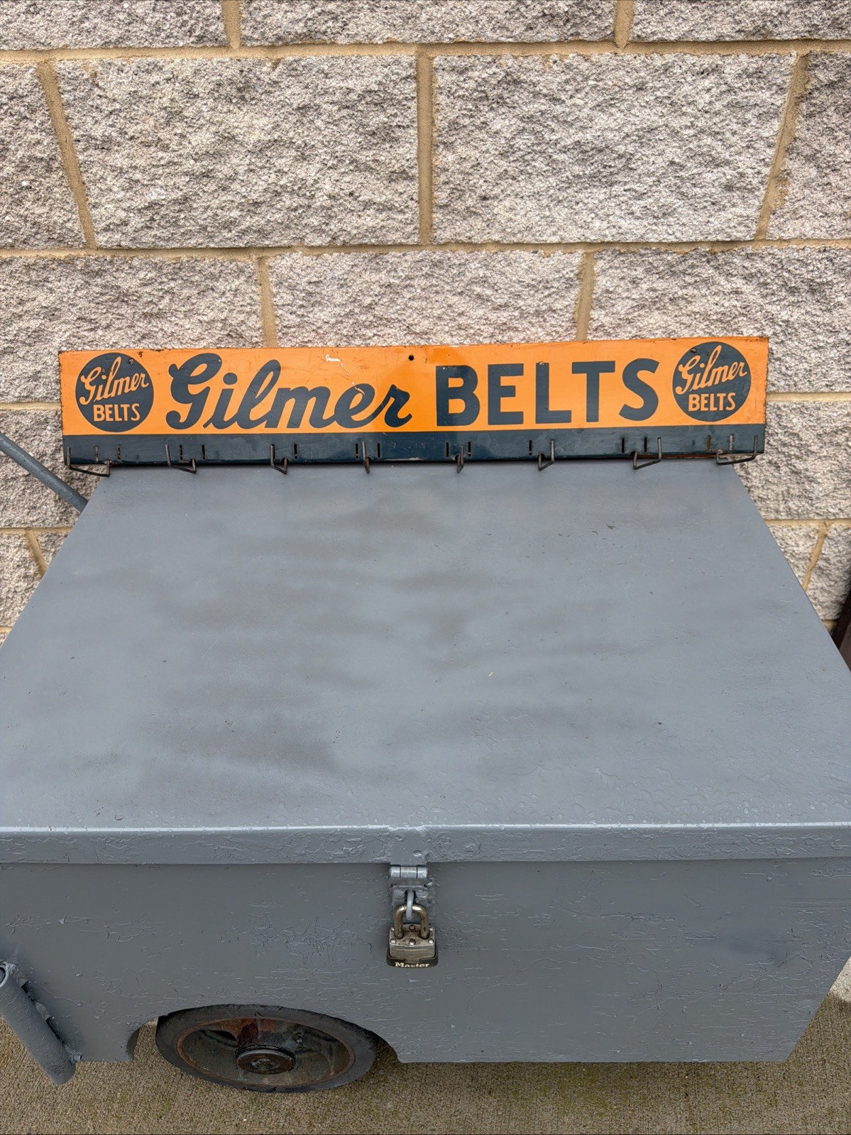 VINTAGE 1940\'s GILMER FAN BELTS SIGN DISPLAY RACK