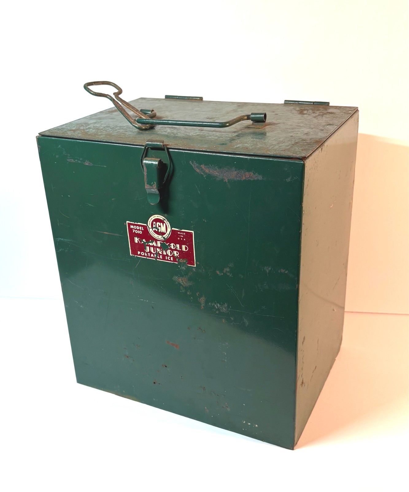RARE VINTAGE 1950 KAMPKOLD JUNIOR MODEL 7010 PORTABLE ICE COOLER by AGM, MINN